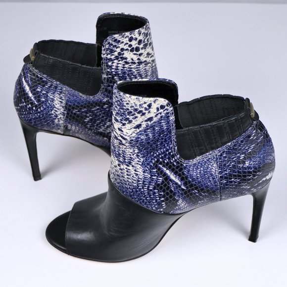 Calvin Klein Women's SZ 6.5 Sarine Blue Snakeskin Peep Toe Booties 4" Heel - Picture 8 of 13